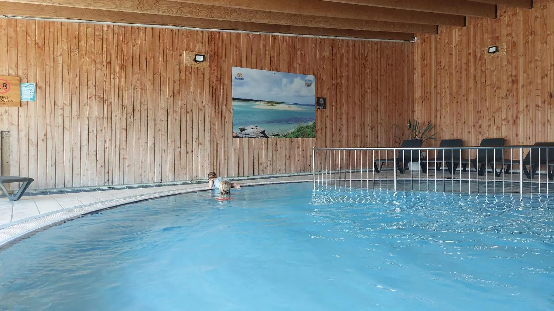 Camping Bungalow A La Baie De Kernic Plouescat