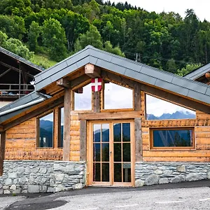 https://chalet-balneo-billard-la-plagne-savoie-vue-top.hotels-rhonealpes.com