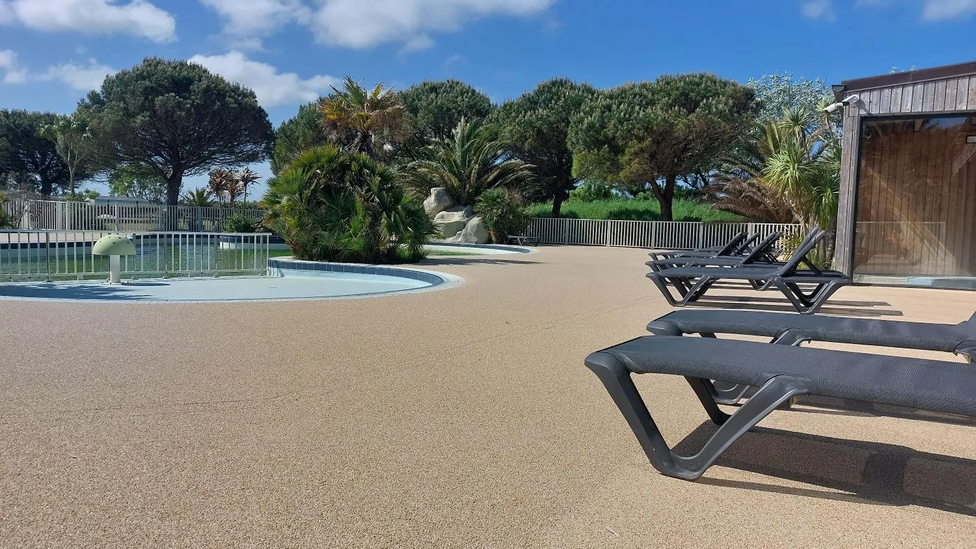 Campsite Bungalow A La Baie De Kernic Plouescat France